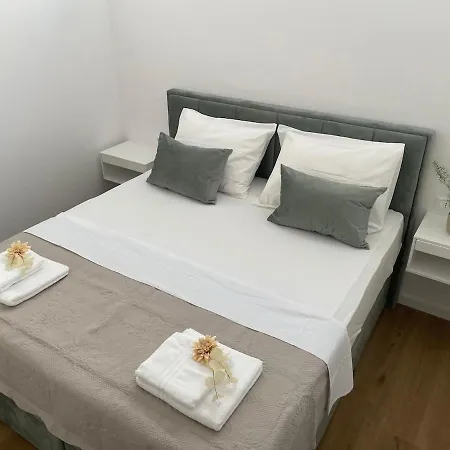 فيلة The White House