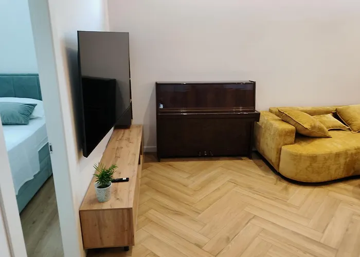 The White House * Split