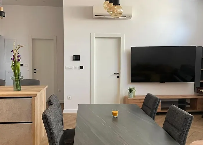 Villa The White House