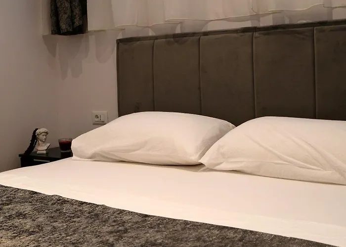 The White House Villa *