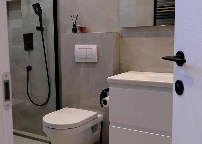 The White House Split