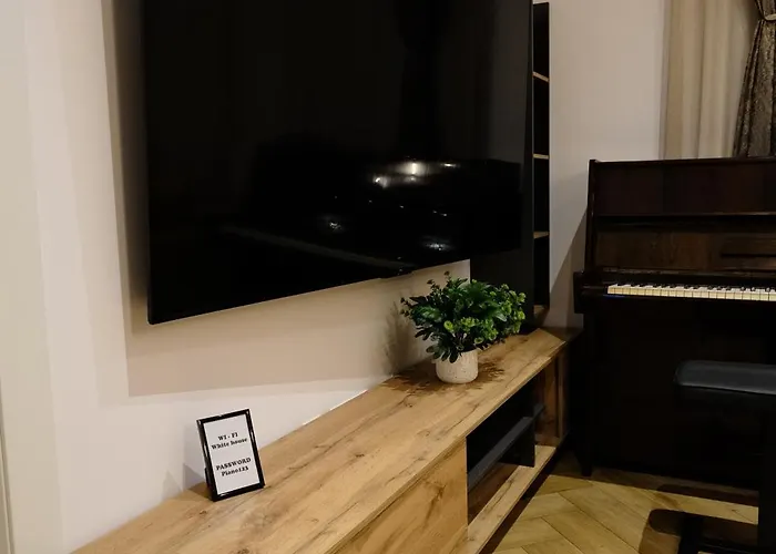 The White House Split