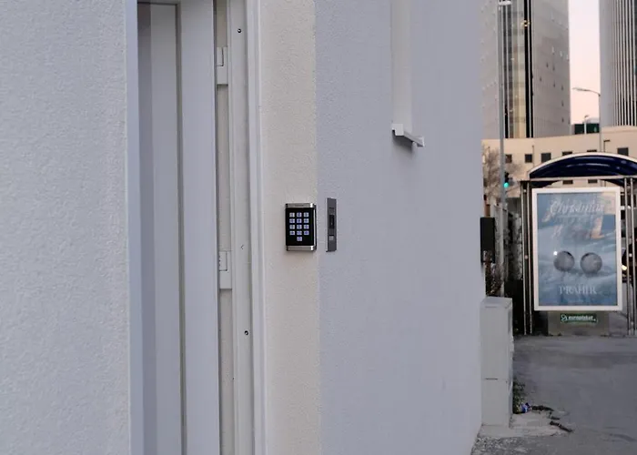 Villa The White House