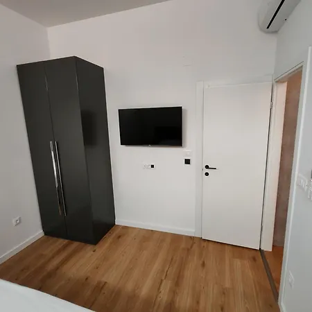 The White House Willa