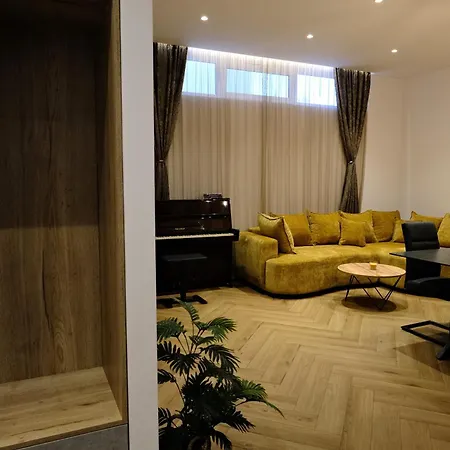 The White House Willa