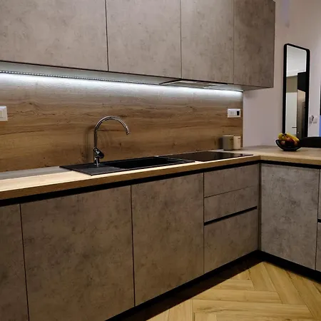 The White House Split