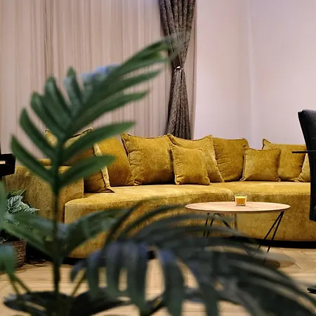 The White House Willa *