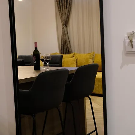 The White House Willa