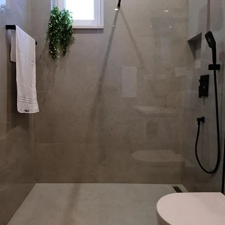 The White House Willa *