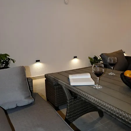 The White House Split