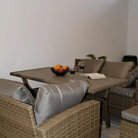 The White House * Split