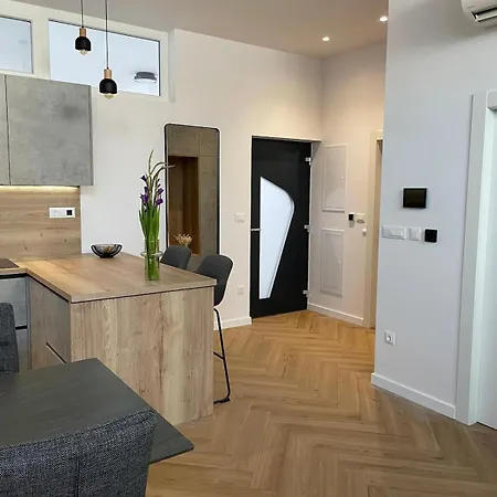 The White House Vila